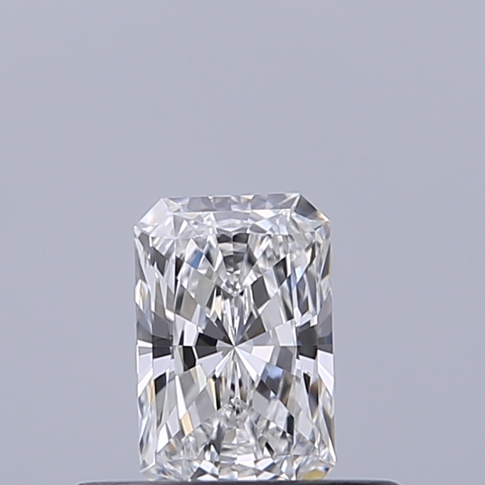 Radiant 0.31 ct E VVS2