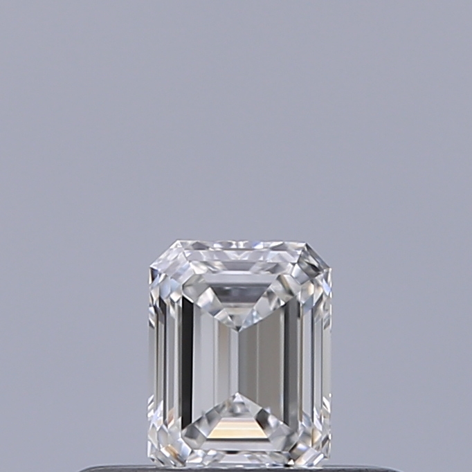 Emerald 0.24 ct E IF