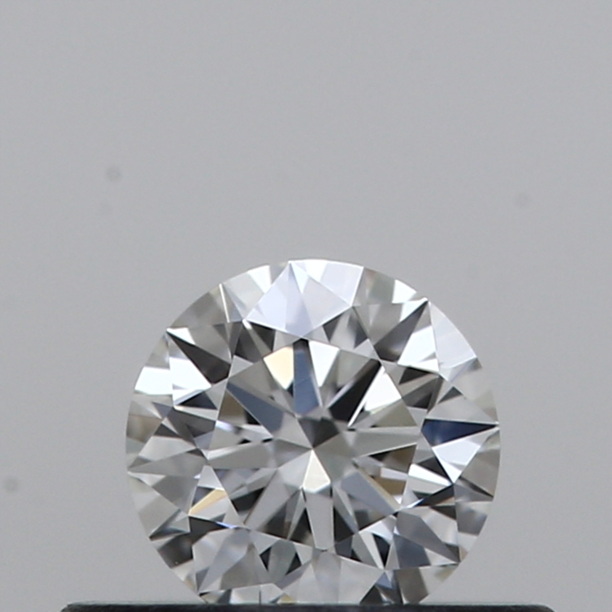 Round 0.27 ct G VVS1
