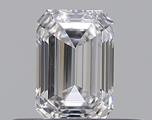 Emerald 0.32 ct D VS1