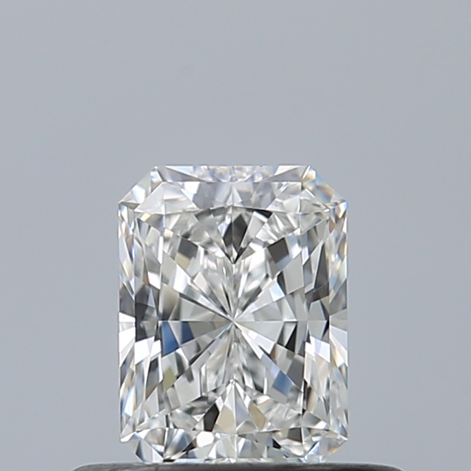 Radiant 0.4 ct E VVS2