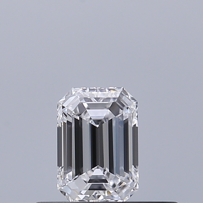 Emerald 0.31 ct D VVS2