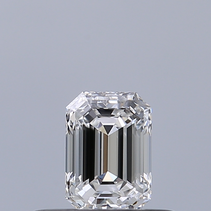 Emerald 0.3 ct D VVS1