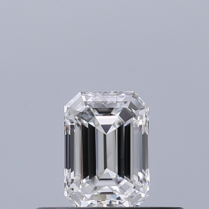 Emerald 0.3 ct E VVS2