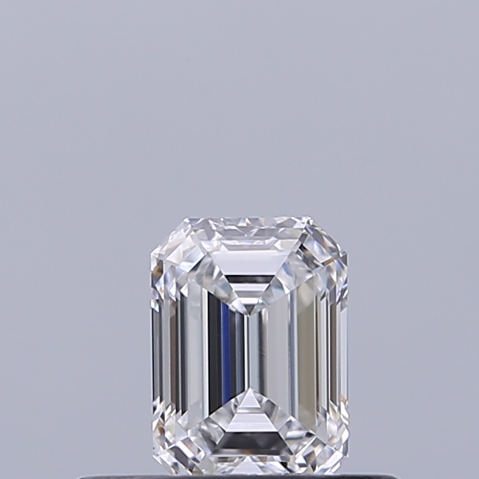 Emerald 0.32 ct D VVS2