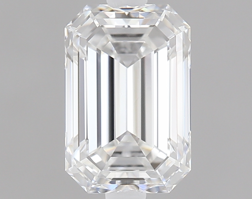 Emerald 0.7 ct E VVS2