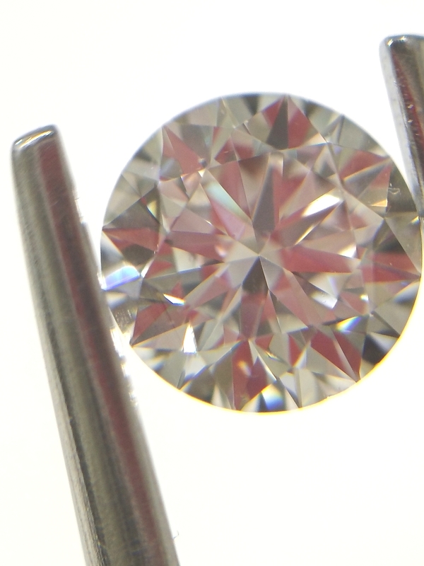 Round 0.34 ct H VS1