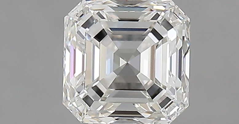 Emerald 0.9 ct G VVS1