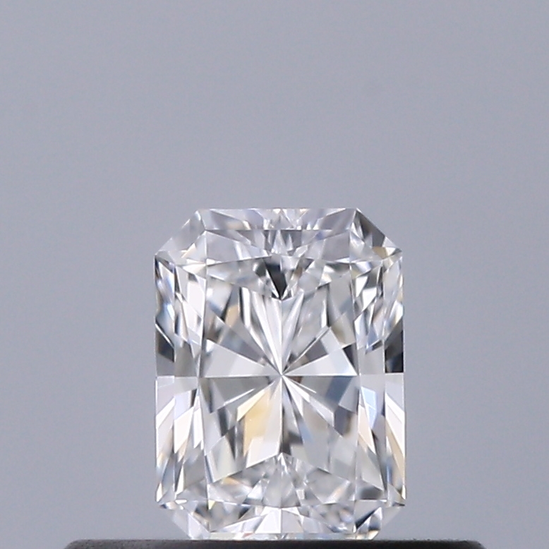 Radiant 0.31 ct D IF