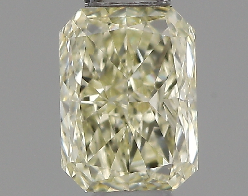 Radiant 0.3 ct M VVS1