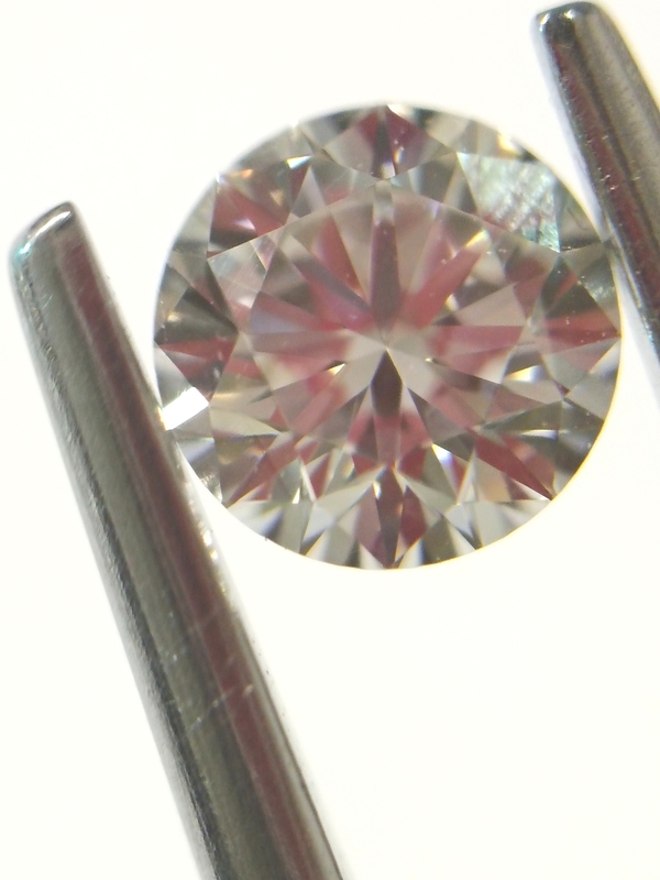 Round 0.32 ct H VS2