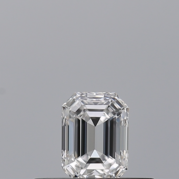Emerald 0.24 ct D VVS2