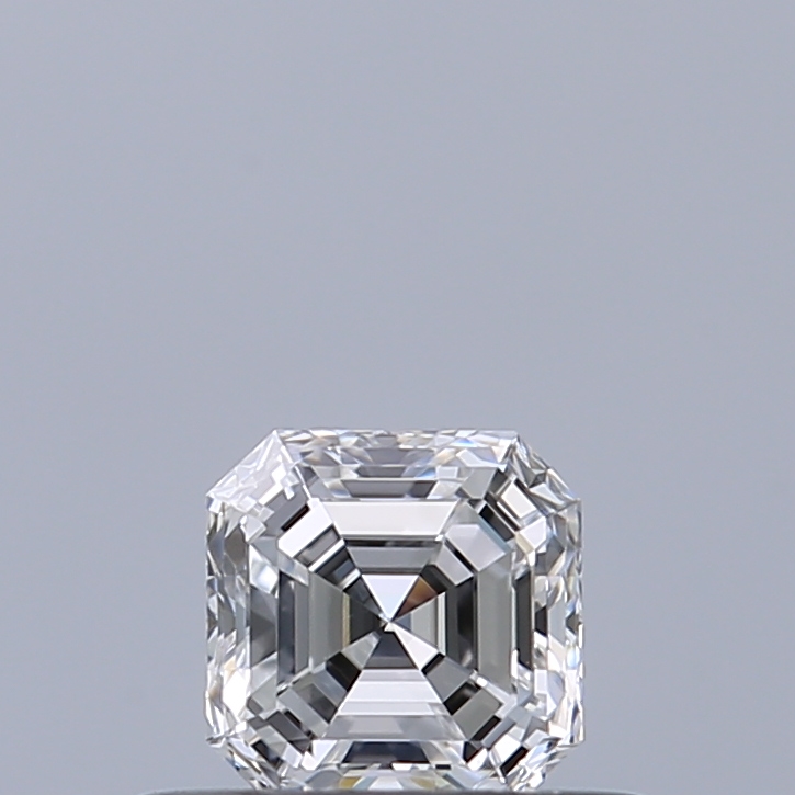 Emerald 0.33 ct D VVS2