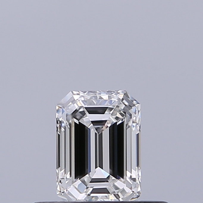 Emerald 0.32 ct E VVS2