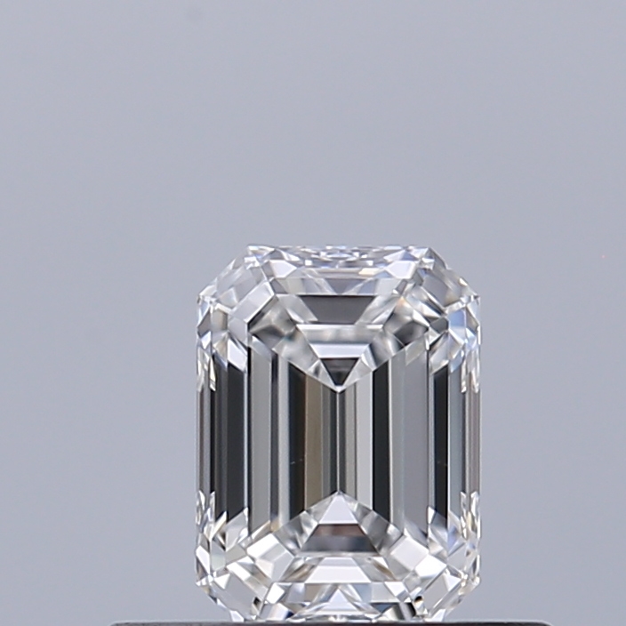 Emerald 0.41 ct D VS2