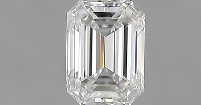 Emerald 0.38 ct F VVS2