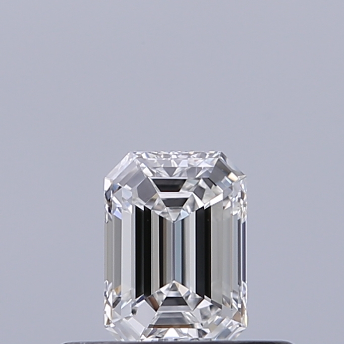 Emerald 0.32 ct E IF