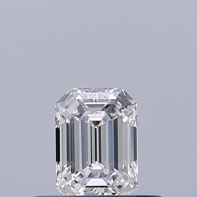 Emerald 0.32 ct D VVS2