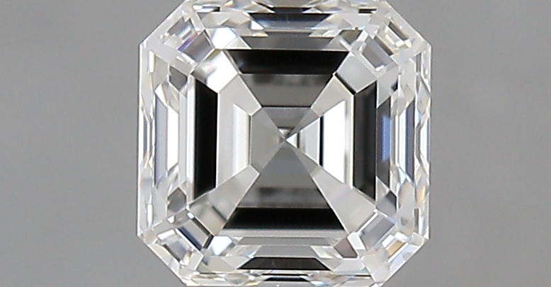 Emerald 0.9 ct G VVS1