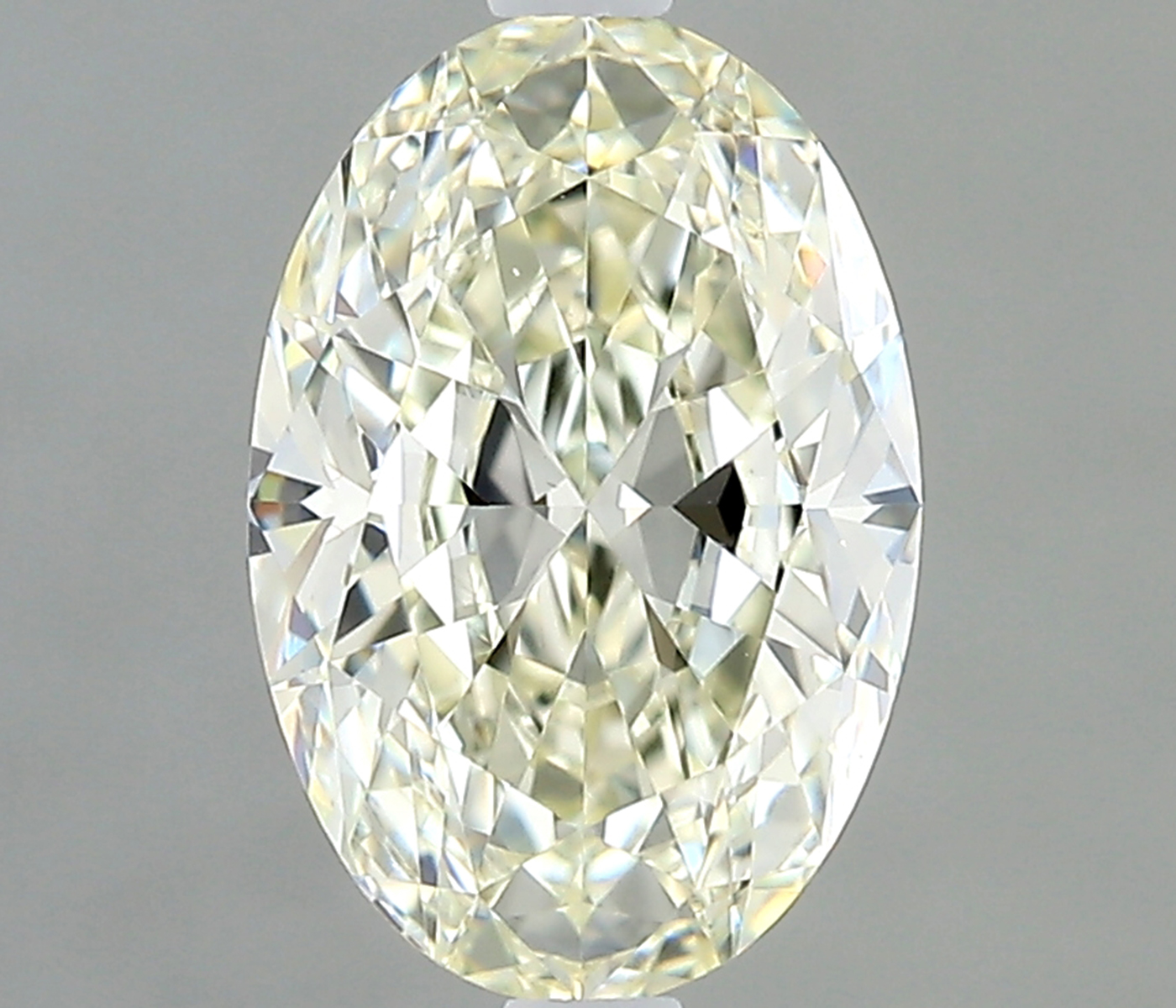 Oval 0.7 ct J VS1