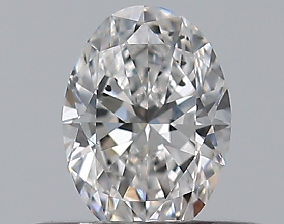 Oval 0.3 ct E SI2
