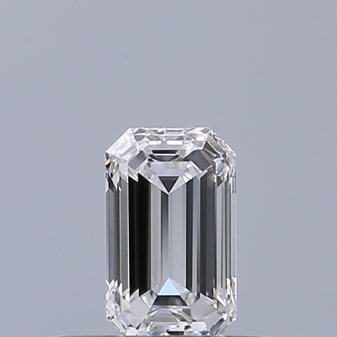 Emerald 0.32 ct E IF