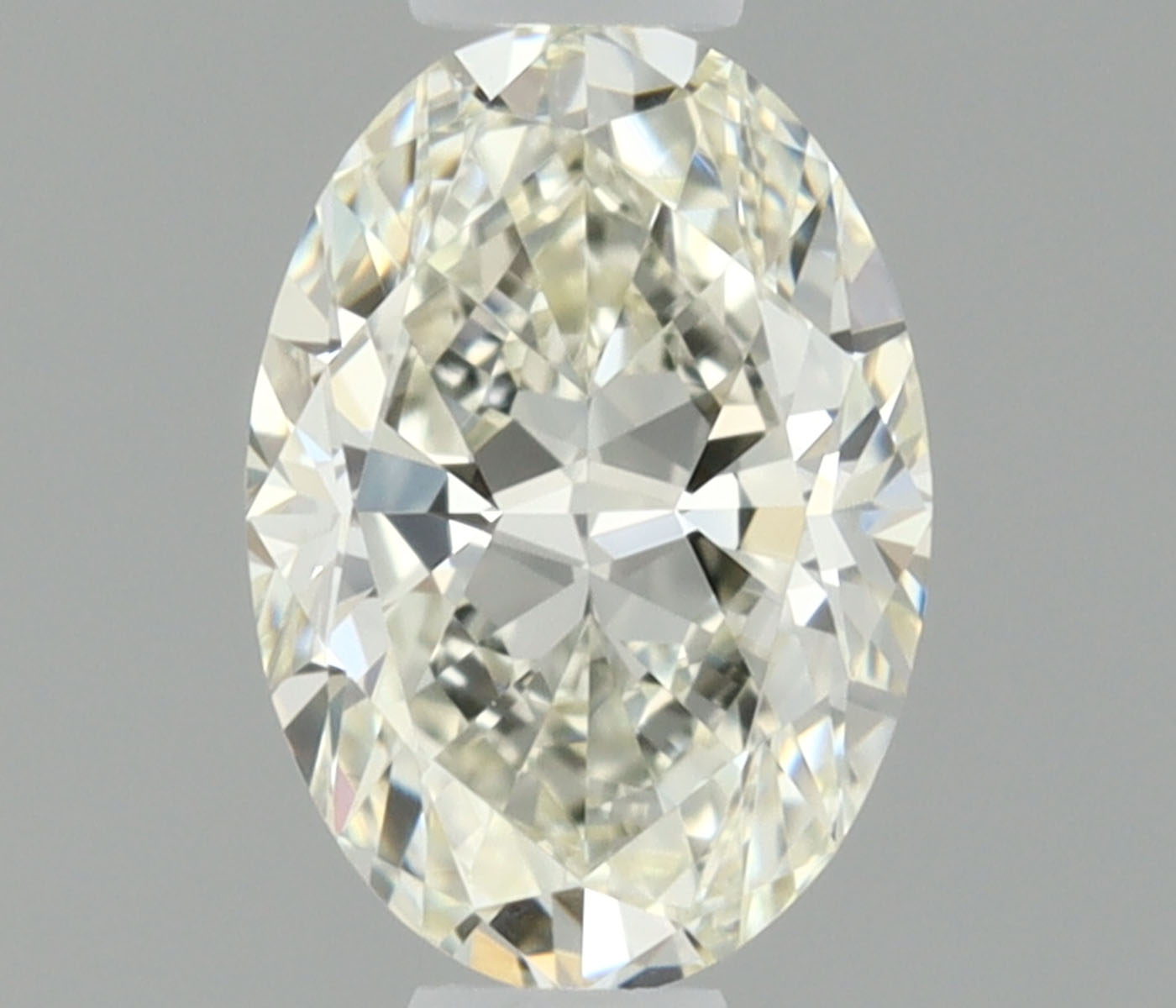 Oval 0.4 ct J VVS1
