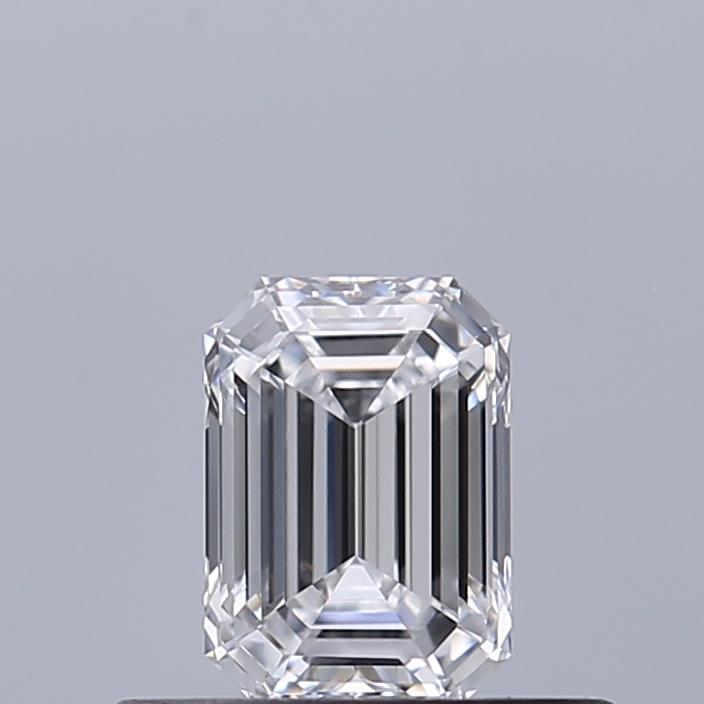 Emerald 0.38 ct D VVS2