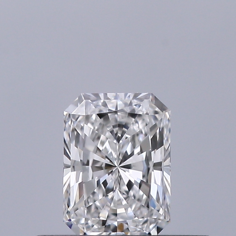 Radiant 0.3 ct E VVS2