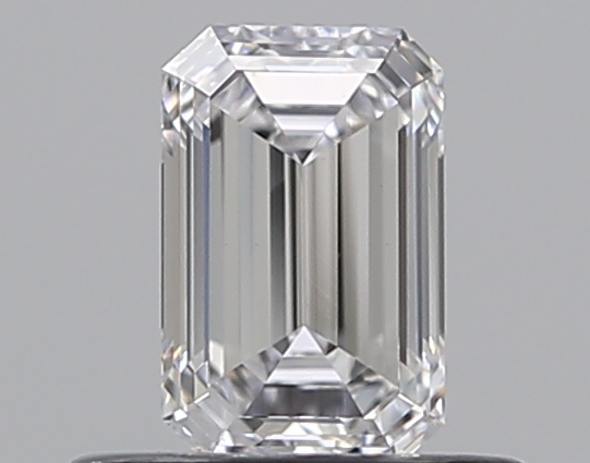 Emerald 0.46 ct D VS1