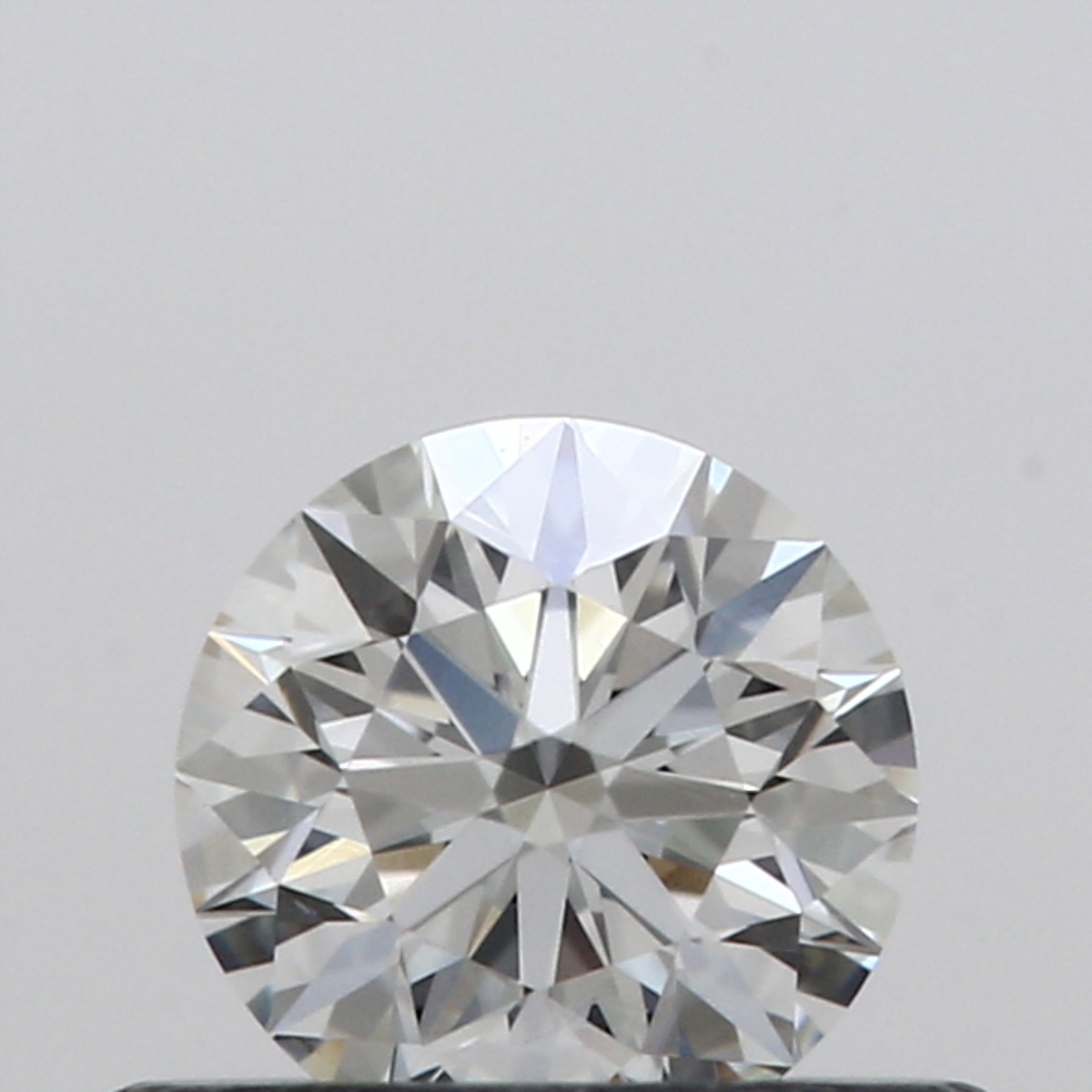 Round 0.38 ct H VS1