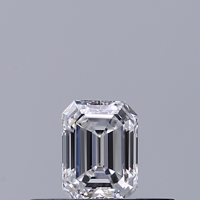 Emerald 0.23 ct D VS1