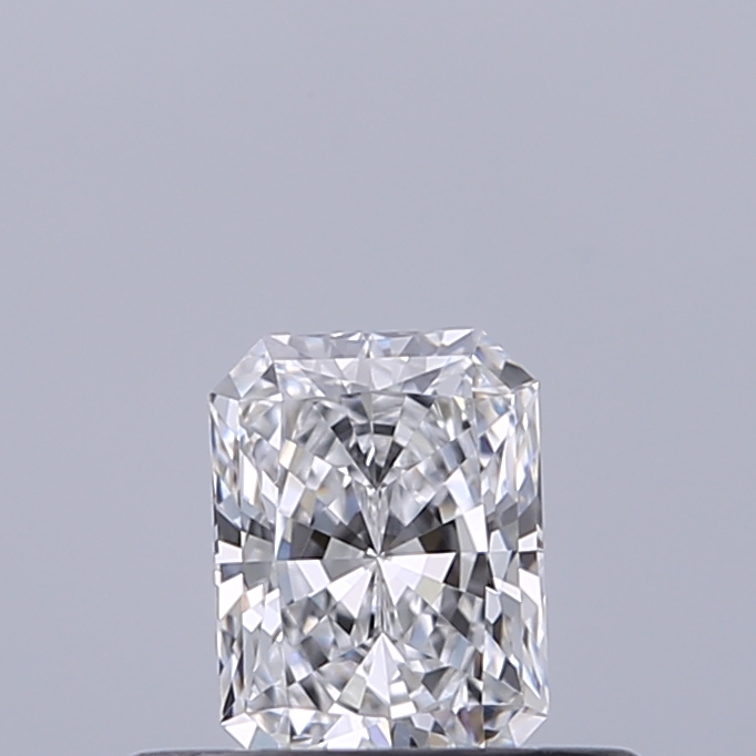Radiant 0.32 ct D VVS1