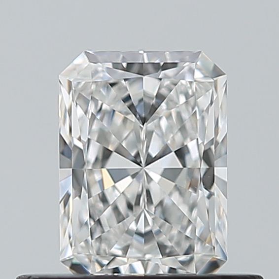 Radiant 0.51 ct E VS2