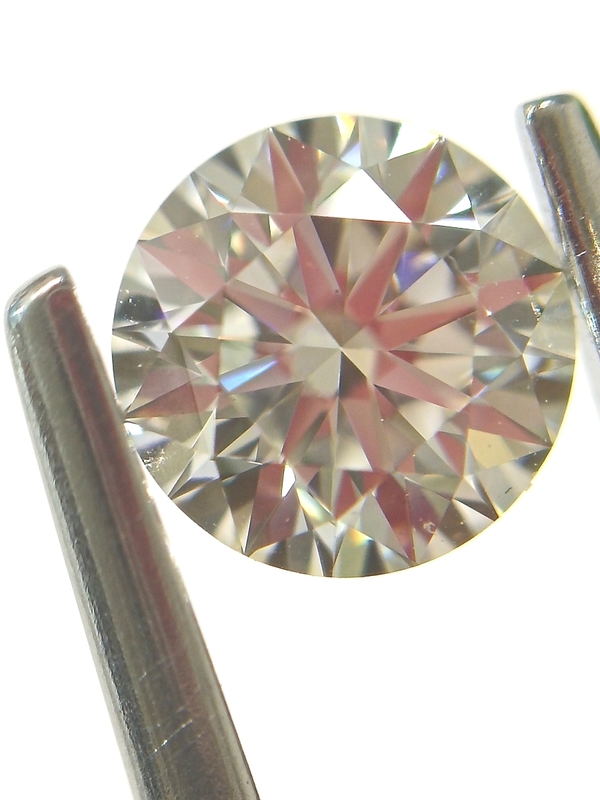 Round 0.41 ct J VS1