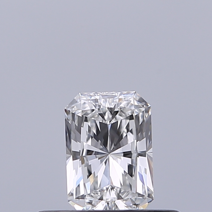 Radiant 0.3 ct E VVS2