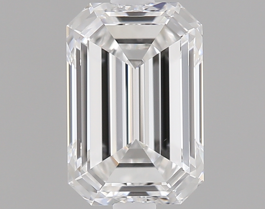 Emerald 0.8 ct D VS1