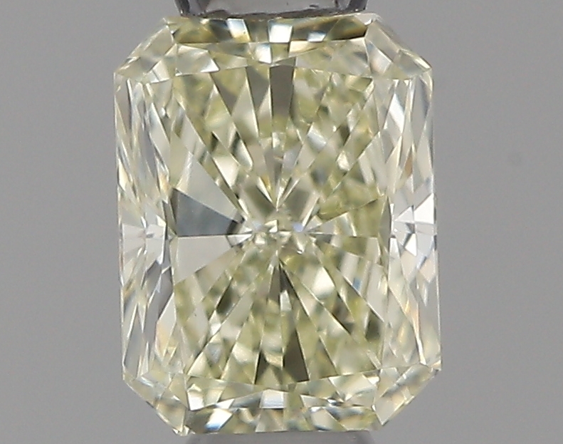 Radiant 0.32 ct M VVS2