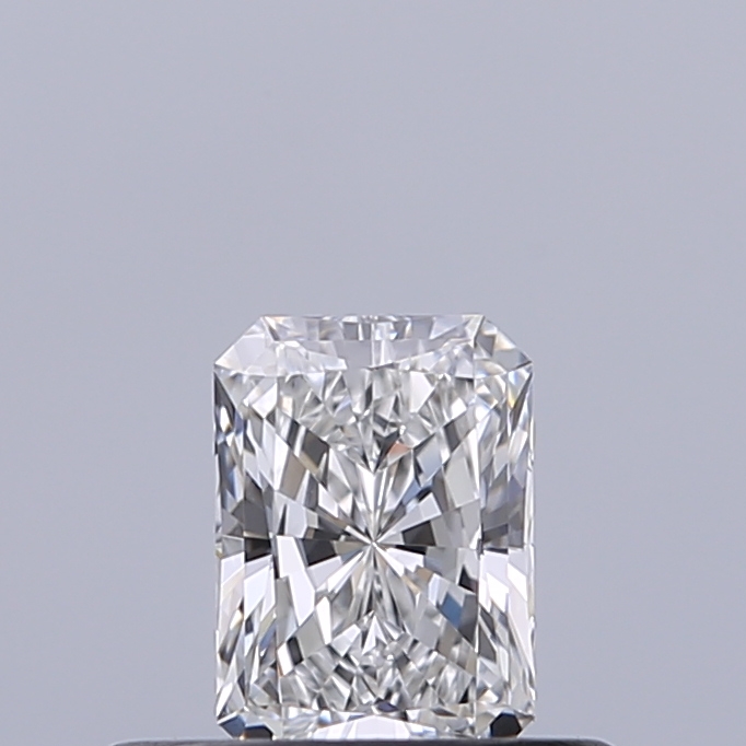 Radiant 0.32 ct E VVS1