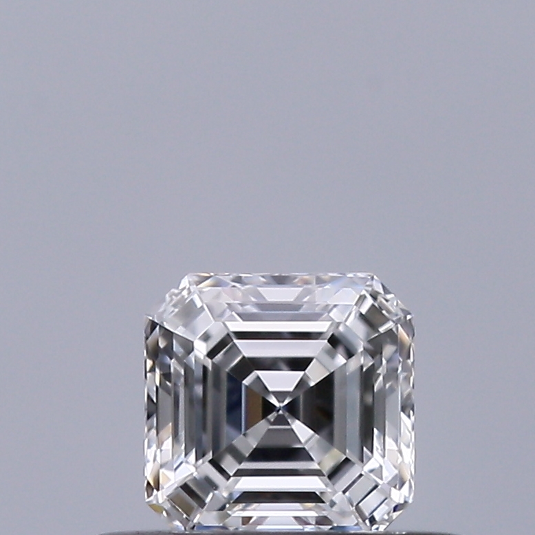 Emerald 0.32 ct D VVS1
