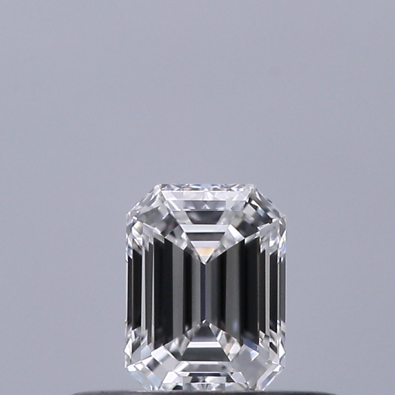 Emerald 0.27 ct D VVS1