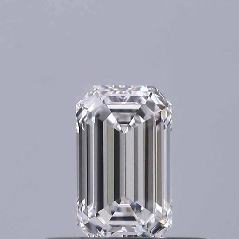 Emerald 0.32 ct D VVS1