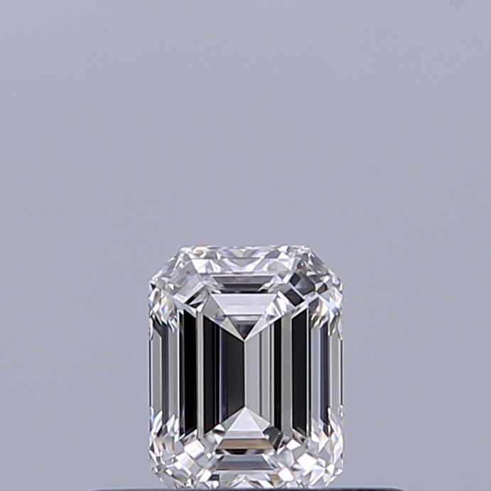 Emerald 0.3 ct D VVS2