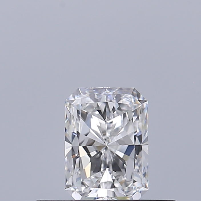 Radiant 0.3 ct D VVS1
