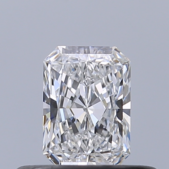 Radiant 0.32 ct D VVS1