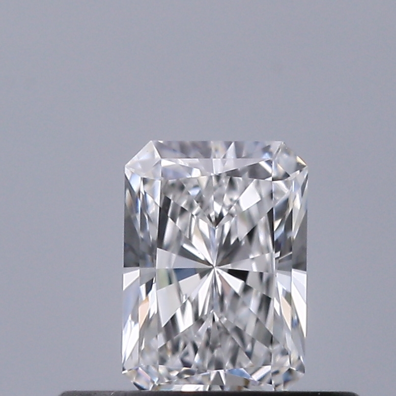Radiant 0.35 ct D VVS1