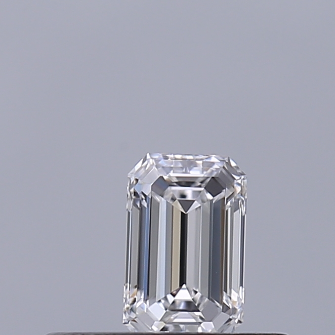 Emerald 0.24 ct D IF