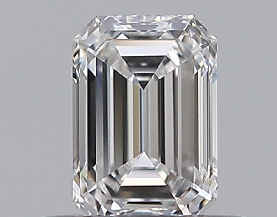 Emerald 0.4 ct D VS1