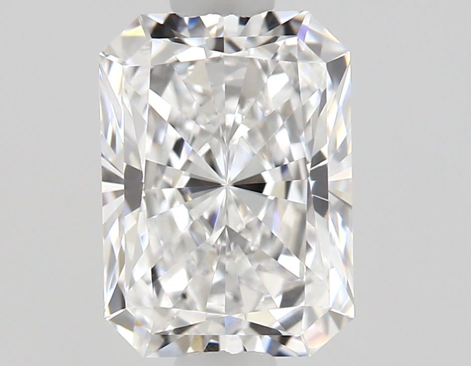 Radiant 0.7 ct D VS1