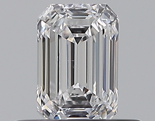 Emerald 0.4 ct D VS1